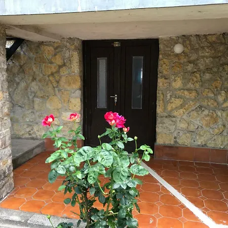 Schmidt 2. Appartement *